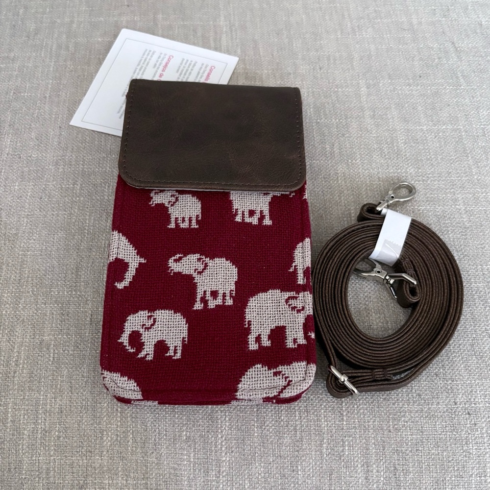 Thirty-One Crossbody Bag - Call Me Crossbody - Elephant Pattern Unisex